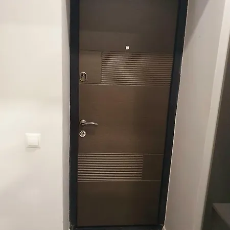 Apartment Yes *